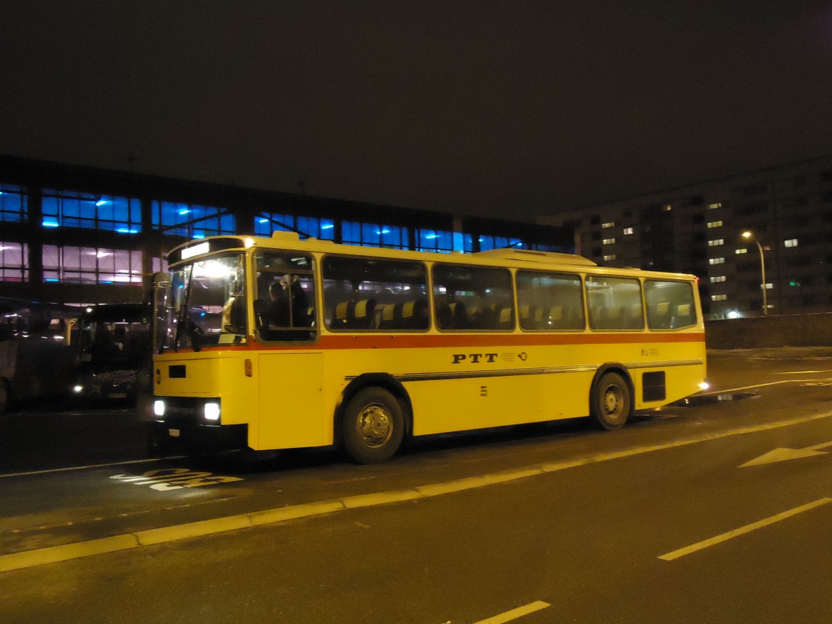 (142'427) - Aus der Schweiz: Bernair, Mnsingen - BE 651'182 - Saurer/Tscher (ex Schebath, Lauerz; ex Albin, Fllanden; ex Heim, Flums) am 8. Dezember 2012 in Colmar, Place Lacarre