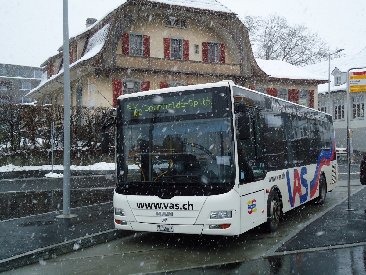 (142'437) - Lengacher, Mnsingen - Nr. 8/BE 416'538 - MAN am 10. Dezember 2012 beim Bahnhof Mnsingen