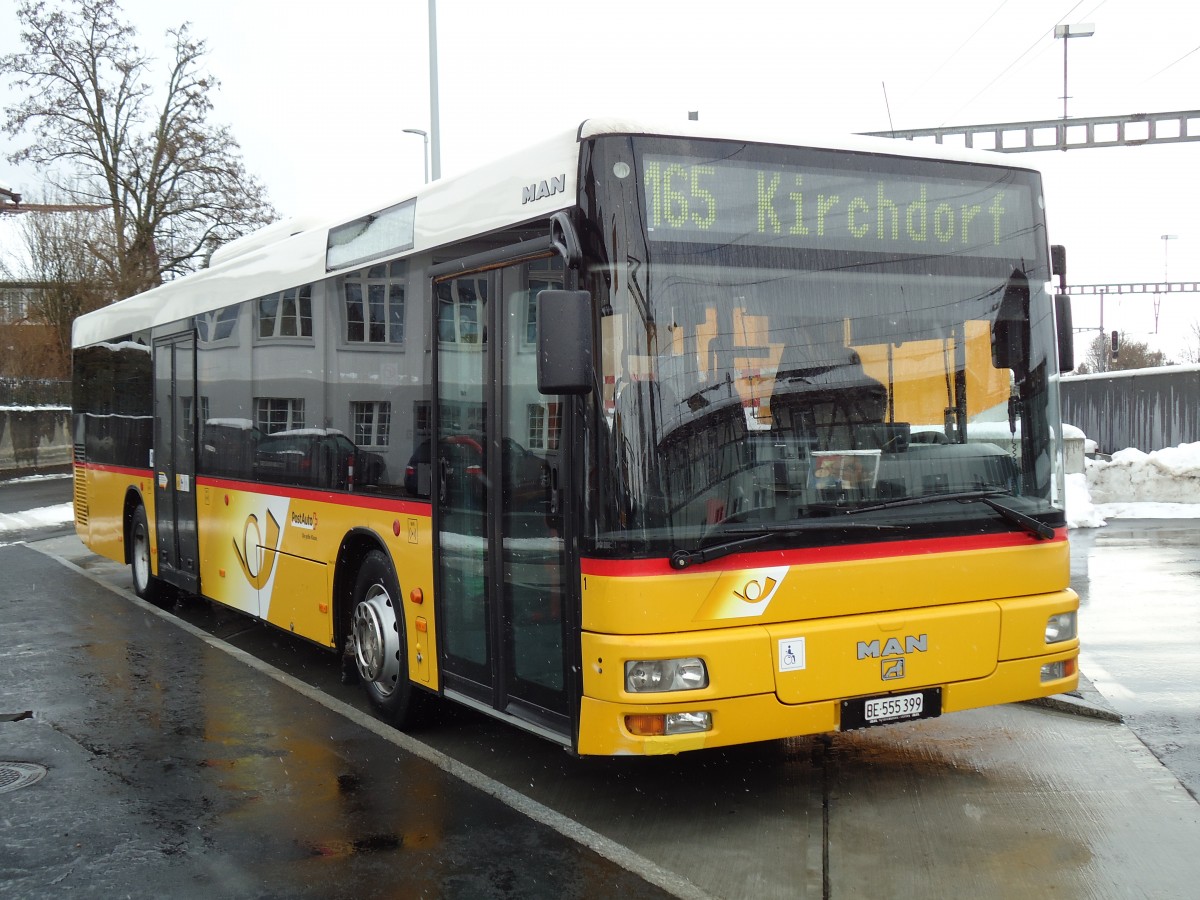 (142'444) - Lengacher, Mnsingen - Nr. 1/BE 555'399 - MAN am 10. Dezember 2012 beim Bahnhof Mnsingen