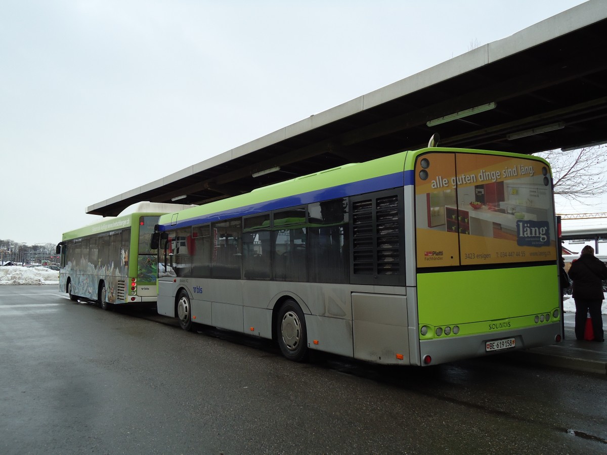 (142'477) - Busland, Burgdorf - Nr. 16/BE 619'158 - Solaris am 10. Dezember 2012 beim Bahnhof Burgdorf