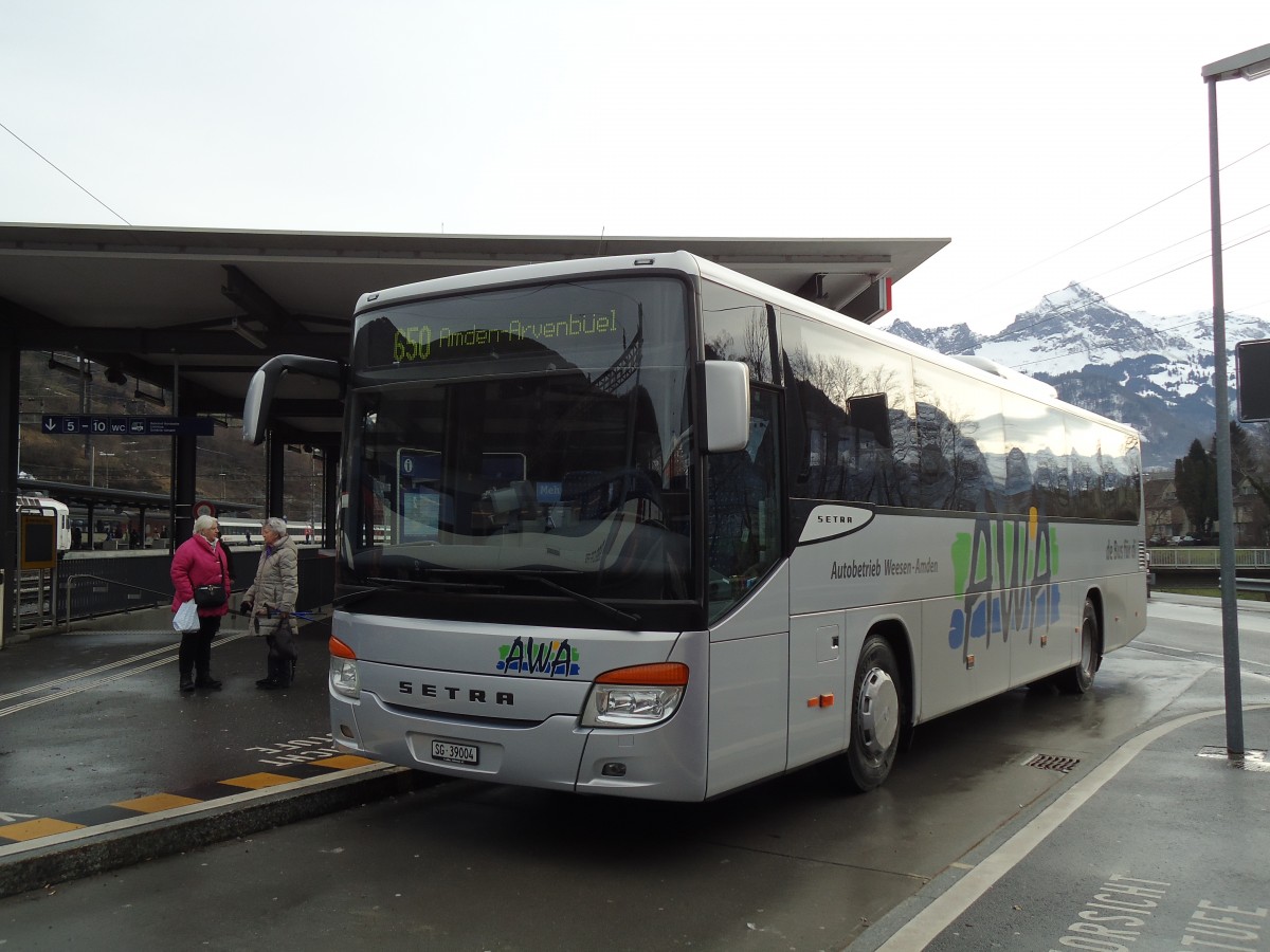 (142'616) - AWA Amden - Nr. 4/SG 39'004 - Setra am 23. Dezember 2012 beim Bahnhof Ziegelbrcke