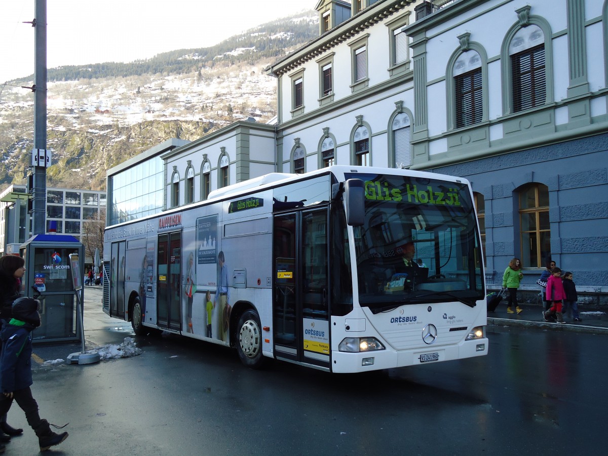 (142'682) - PostAuto Wallis - VS 241'960 - Mercedes am 26. Dezember 2012 beim Bahnhof Brig