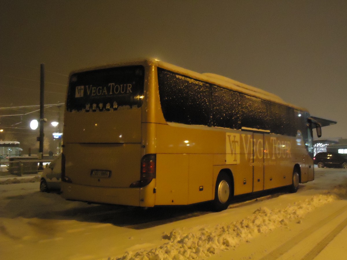 (143'198) - Aus Tschechien: Vega Tour, Praha - 2AU 9864 - Setra am 12. Februar 2013 in Thun, CarTerminal