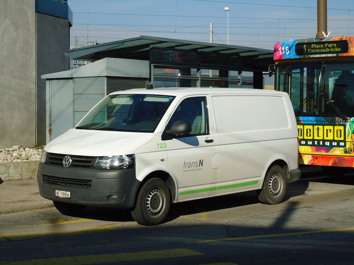 (143'305) - transN, La Chaux-de-Fonds - Nr. 723/NE 59'654 - VW am 19. Februar 2013 beim Bahnhof Marin