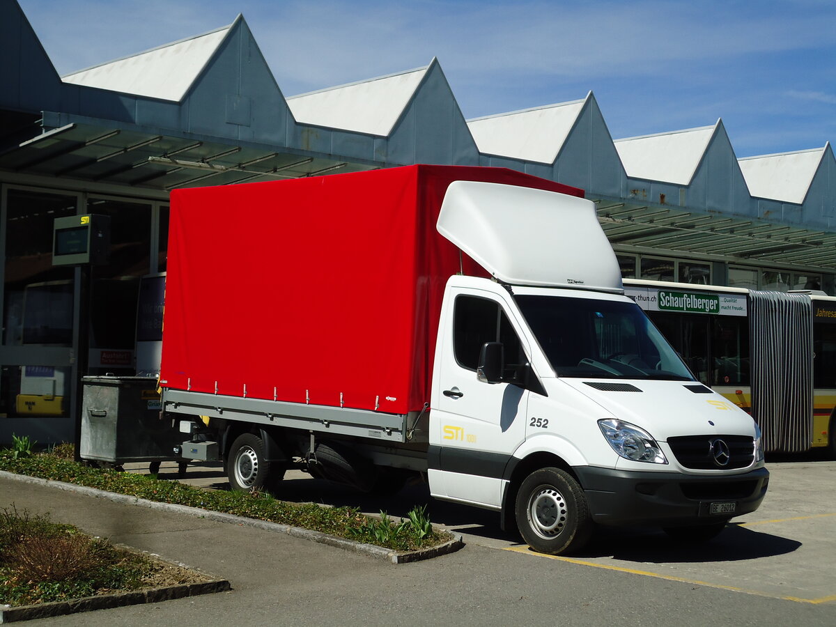 (143'632) - STI Thun - Nr. 252/BE 26'012 - Mercedes am 14. April 2013 in Thun, Garage