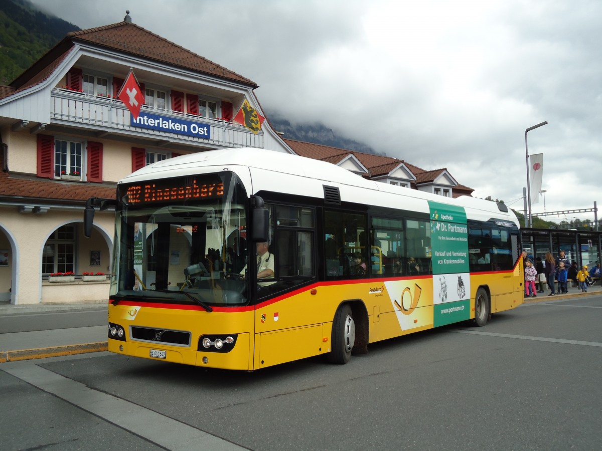 (144'067) - PostAuto Bern - BE 610'542 - Volvo am 11. Mai 2013 beim Bahnhof Interlaken Ost