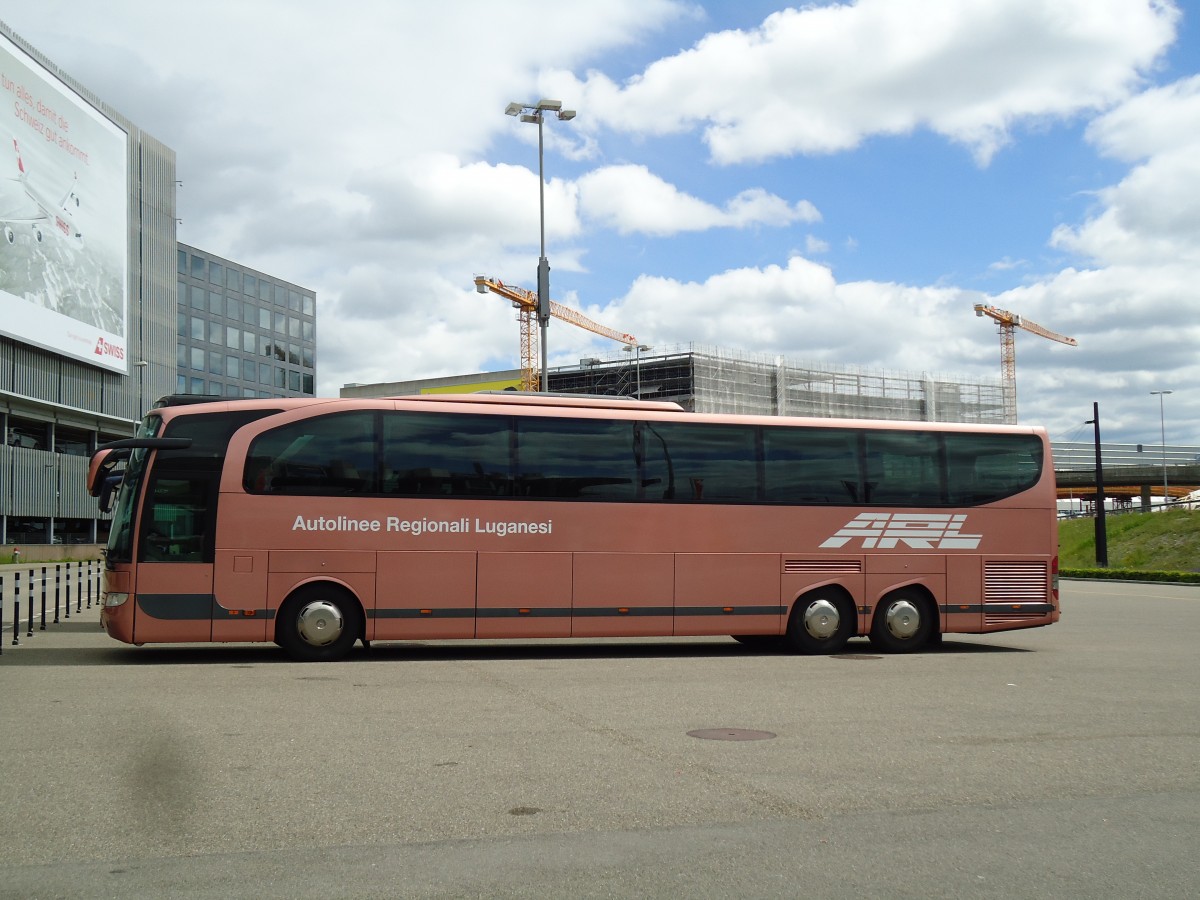 (144'392) - ARL Viganello - Nr. 33/TI 96'833 - Mercedes am 20. Mai 2013 in Zrich, Flughafen