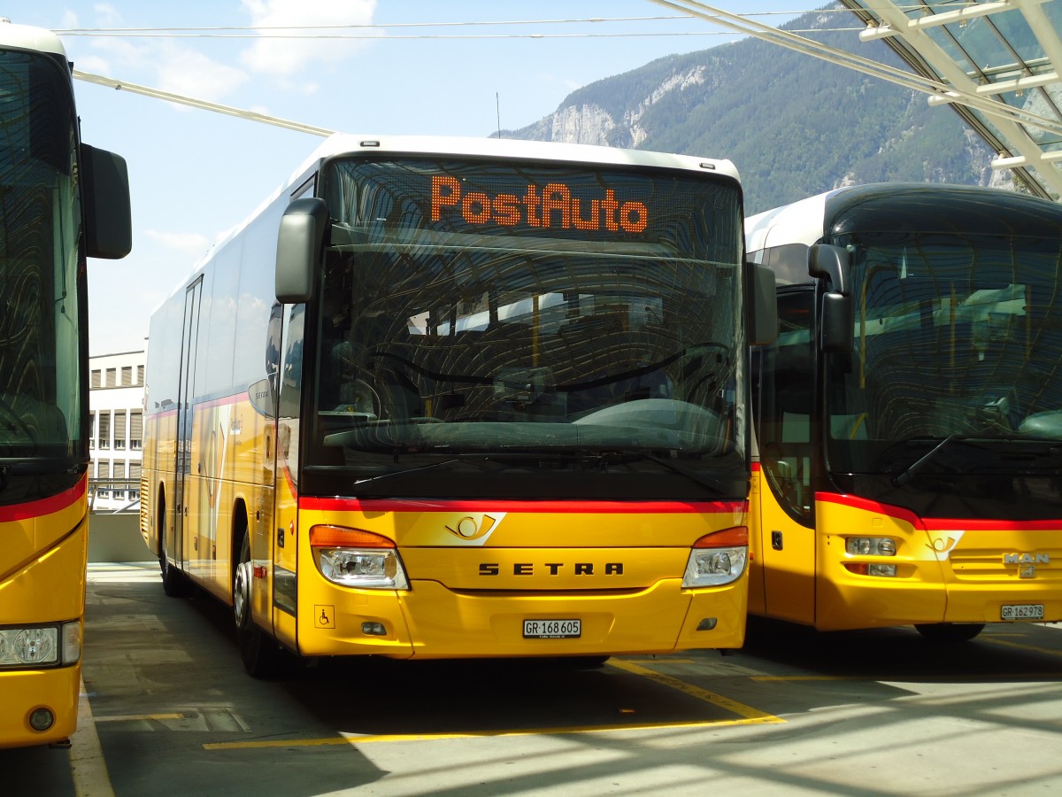 (145'190) - PostAuto Graubnden - GR 168'605 - Setra am 17. Juni 2013 in Chur, Postautostation