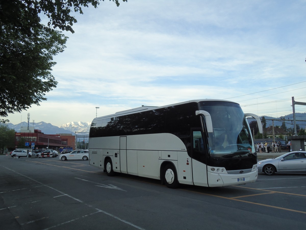 (145'282) - Aus Italien: Esse Travel, Casoria - DP-536 JL - MAN/Beulas am 19. Juni 2013 in Thun, CarTerminal