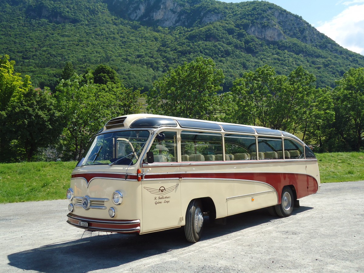 (145'429) - Ballestraz, Grne - VS 11'615 - Saurer/Saurer (ex Girardet, Yverdon) am 22. Juni 2013 in Aigle, Saurertreffen