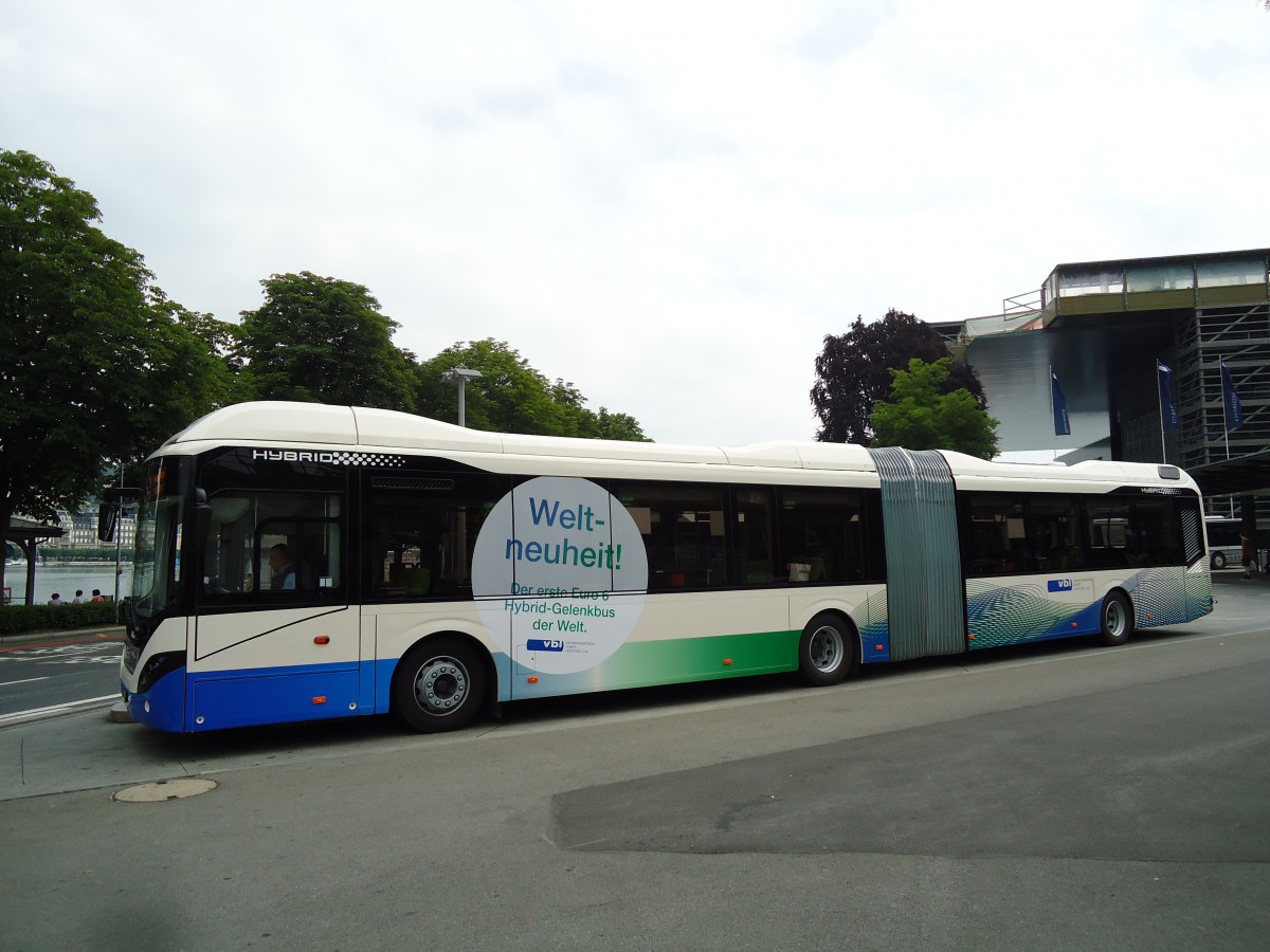 (145'684) - VBL Luzern - Nr. 162/LU 15'072 - Volvo am 8. Juli 2013 beim Bahnhof Luzern