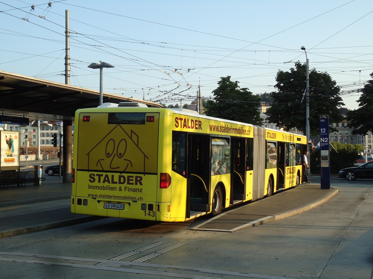 (145'797) - VBL Luzern - Nr. 143/LU 199'443 - Mercedes am 20. Juli 2013 beim Bahnhof Luzern