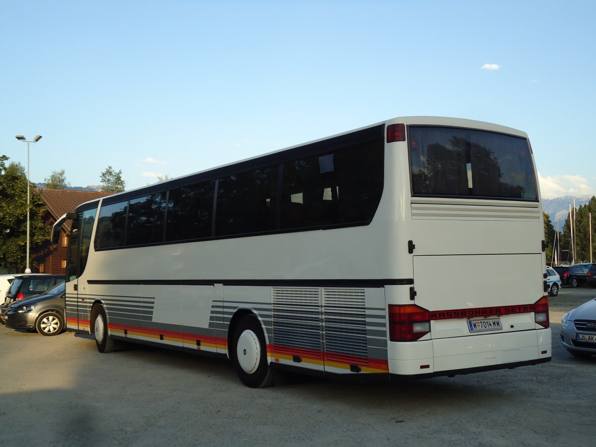 (146'092) - Aus Oesterreich: ??? - W 7014 MW - Setra am 27. Juli 2013 in Thun, Lachenwiese