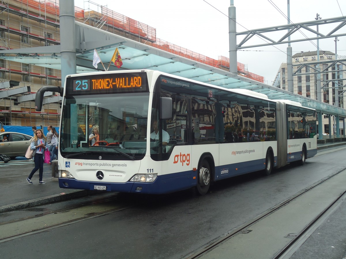 (147'202) - TPG Genve - Nr. 111/GE 960'495 - Mercedes am 16. September 2013 beim Bahnhof Genve