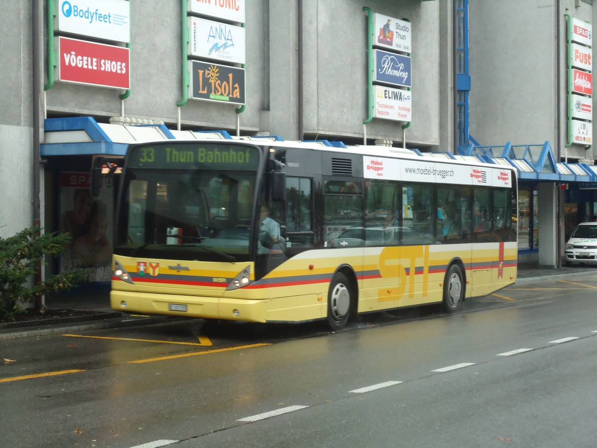 (147'502) - STI Thun - Nr. 5/BE 102'205 - Van Hool (ex Moser, Teuffenthal; ex Burri, Teuffenthal) am 10. Oktober 2013 in Thun, Postbrcke