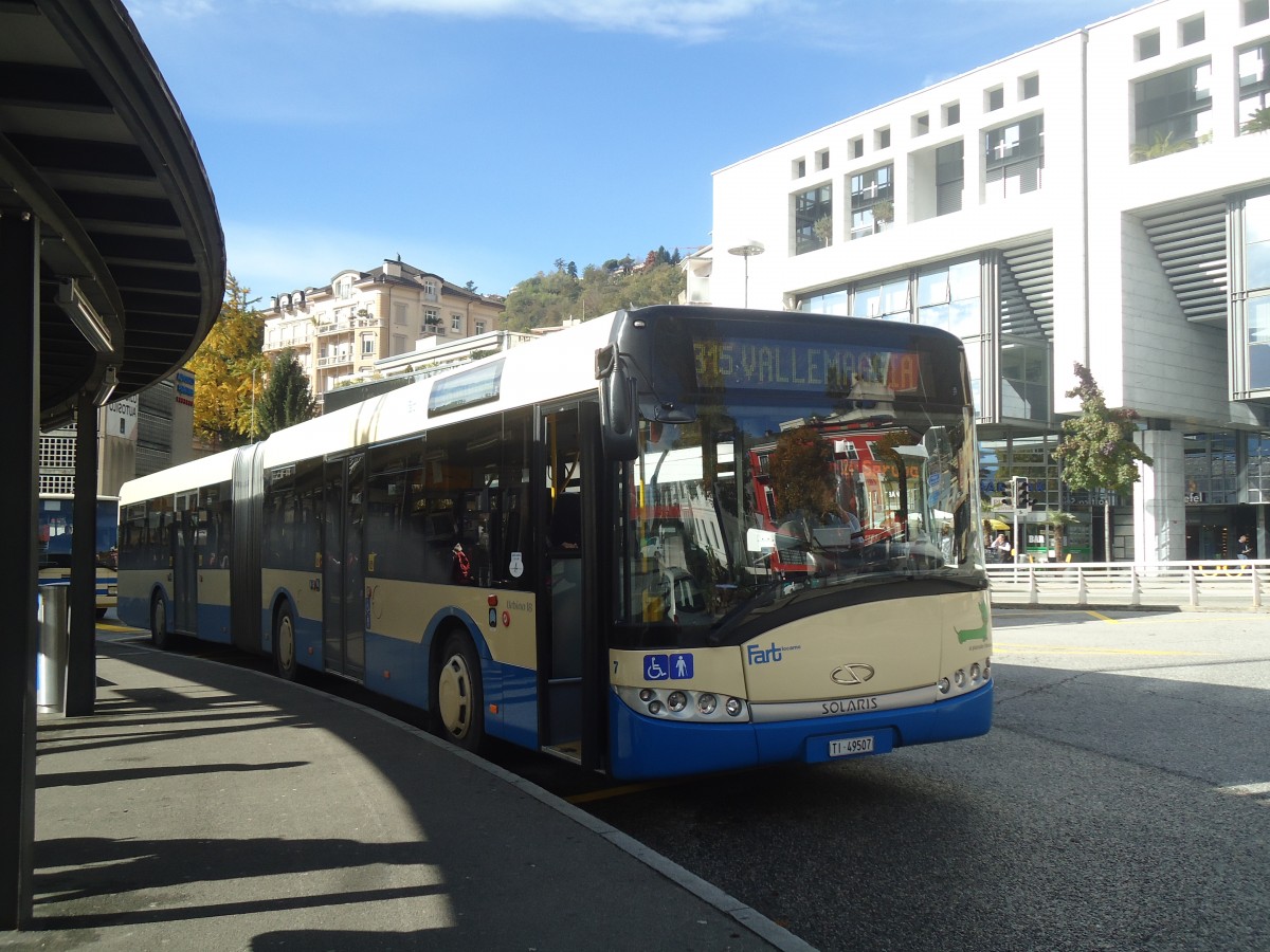 (147'618) - FART Locarno - Nr. 7/TI 49'507 - Solaris am 5. November 2013 beim Bahnhof Locarno