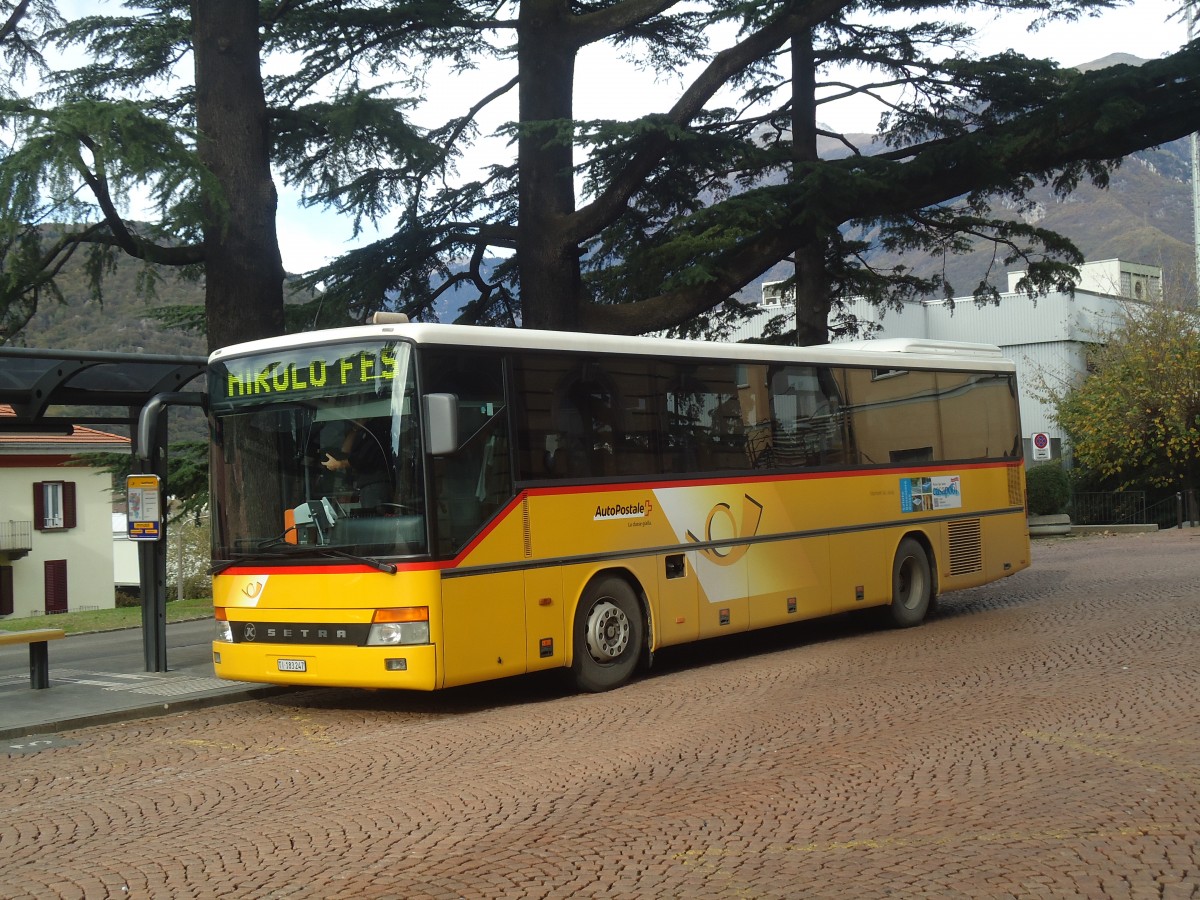 (147'658) - Marchetti, Airolo - TI 183'247 - Setra (ex Nr. 6) am 5. November 2013 beim Bahnhof Bellinzona