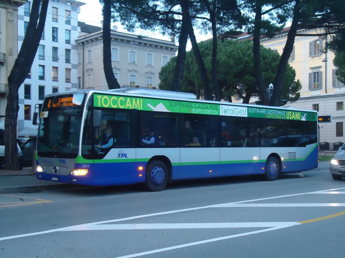 (147'756) - TPL Lugano - Nr. 301/TI 207'001 - Mercedes am 5. November 2013 in Lugano, Piazza Rezzonico