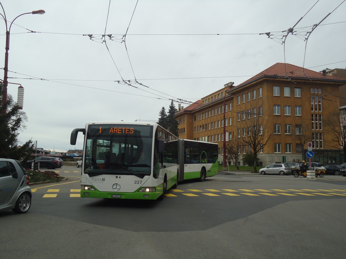 (147'922) - transN, La Chaux-de-Fonds - Nr. 227/NE 109'227 - Mercedes (ex VR La Chaux-de-Fonds Nr. 227) am 8. November 2013 beim Bahnhof La Chaux-de-Fonds