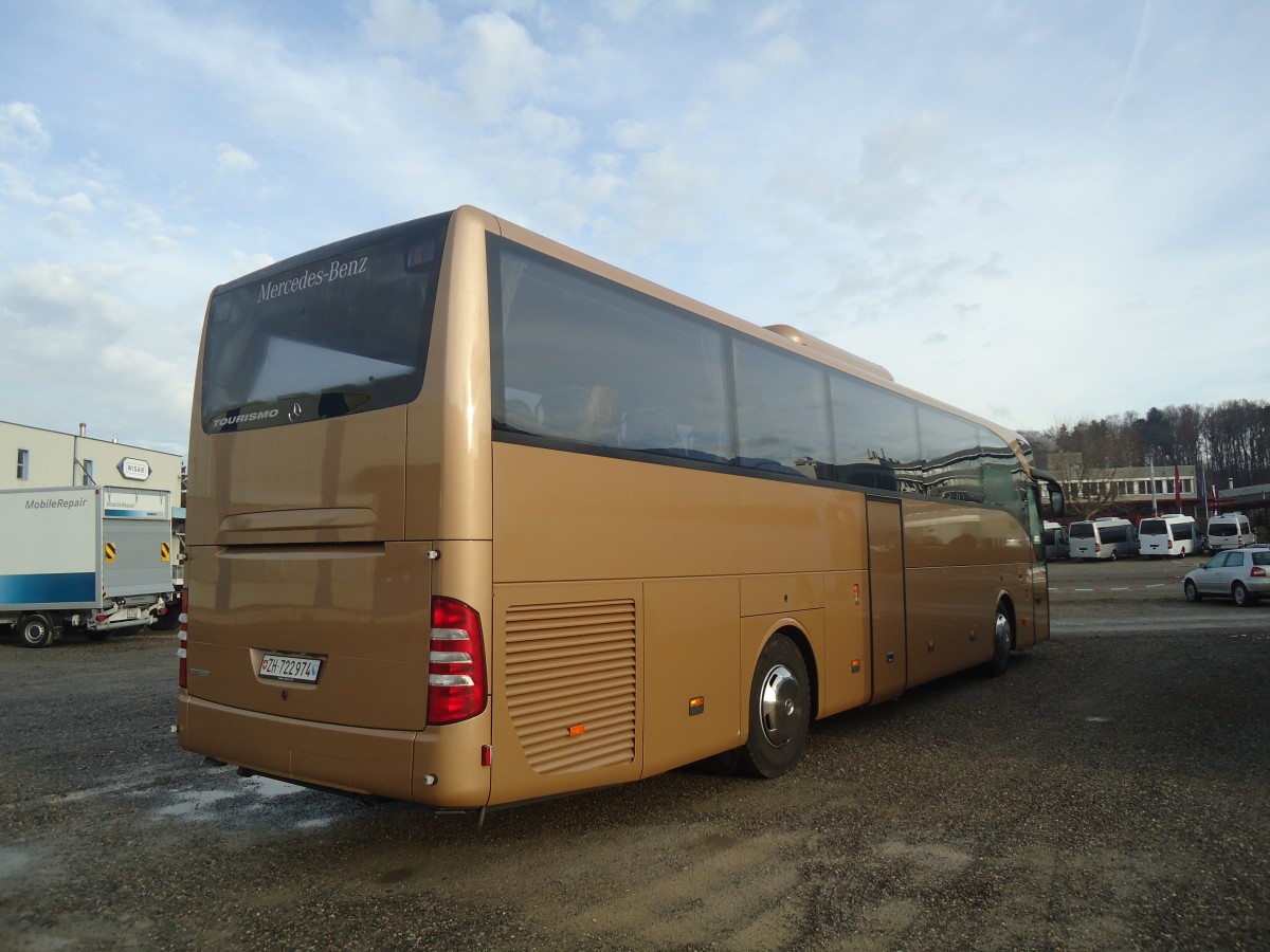 (148'393) - EvoBus, Kloten - ZH 722'974 - Mercedes am 22. Dezember 2013 in Kloten, EvoBus