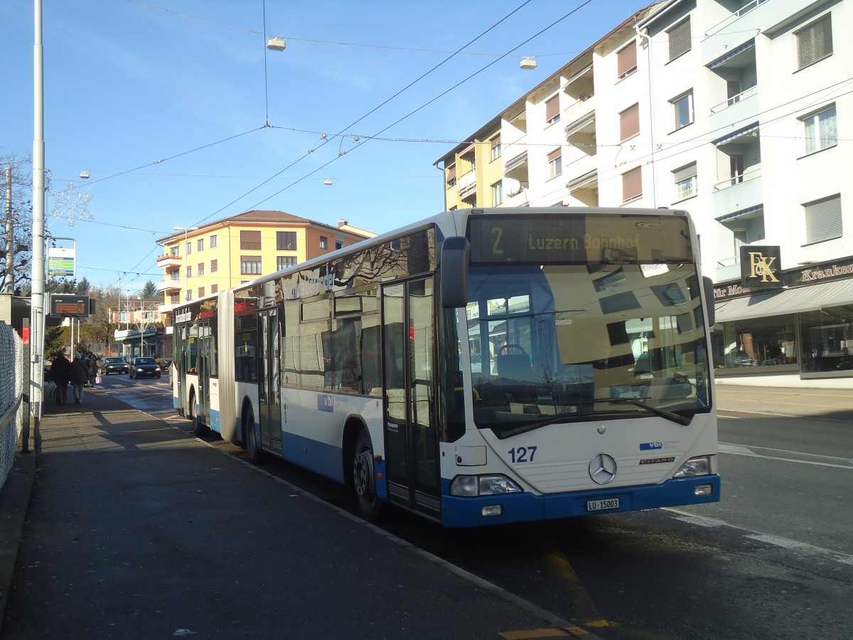 (148'532) - VBL Luzern - Nr. 127/LU 15'003 - Mercedes am 27. Dezember 2013 in Emmenbrcke, Sprengi