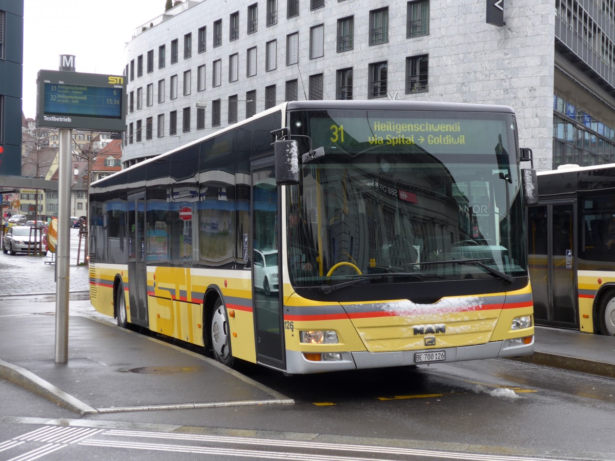 (149'392) - STI Thun - Nr. 126/BE 700'126 - MAN am 23. Mrz 2014 beim Bahnhof Thun