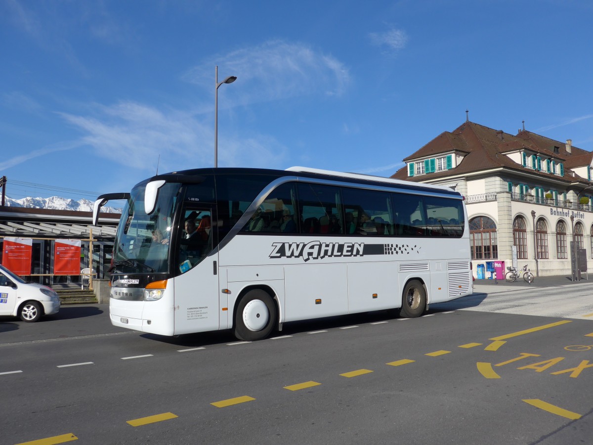 (149'394) - Zwahlen, Oberdiessbach - BE 120'159 - Setra am 29. Mrz 2014 beim Bahnhof Thun