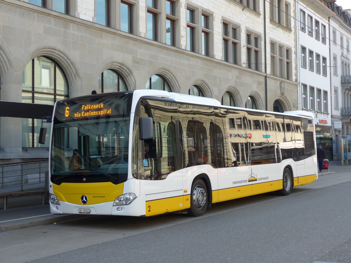 (149'401) - VBSH Schaffhausen - Nr. 2/SH 38'002 - Mercedes am 29. Mrz 2014 beim Bahnhof Schaffhausen