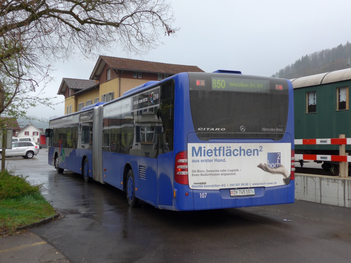 (149'575) - VZO Grningen - Nr. 107/ZH 745'107 - Mercedes am 6. april 2014 beim Bahnhof Bauma