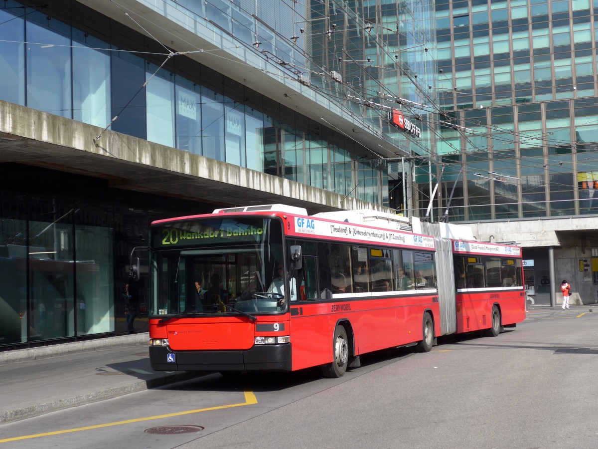 (149'634) - Bernmobil, Bern - Nr. 9 - NAW/Hess Gelenktrolleybus am 13. April 2014 beim Bahnhof Bern