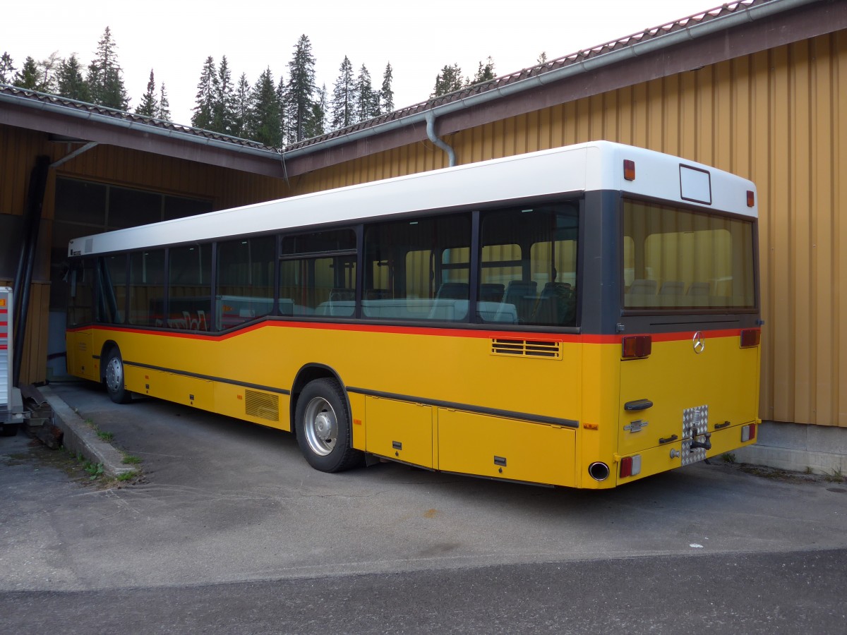 (149'732) - Portenier, Adelboden - Nr. 2 - Mercedes (ex P 25'198; ex Anthamatten, Saas-Almagell) am 22. April 2014 in Adelboden, Garage