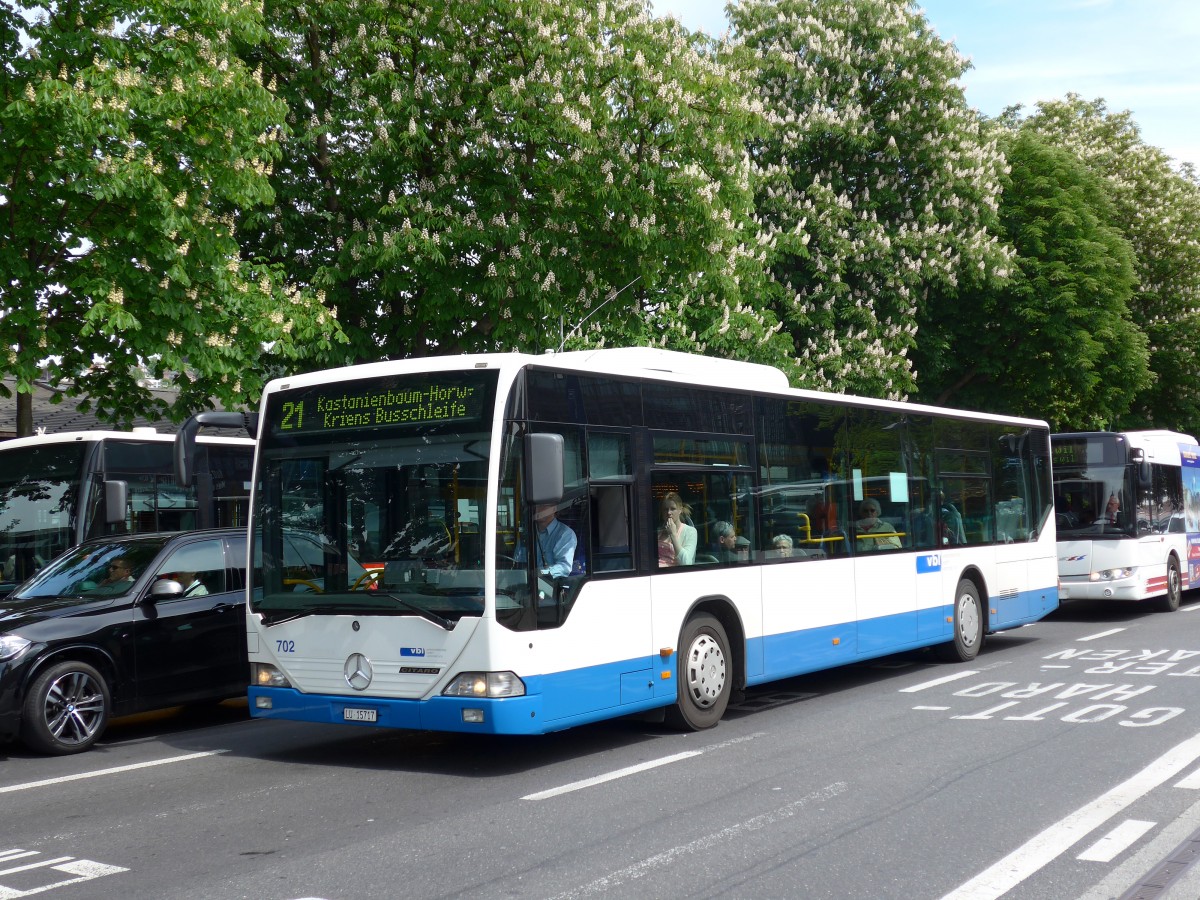 (150'618) - VBL Luzern - Nr. 702/LU 15'717 - Mercedes (ex Heggli, Kriens Nr. 702; ex EvoBus, Kloten) am 10. Mai 2014 beim Bahnhof Luzern