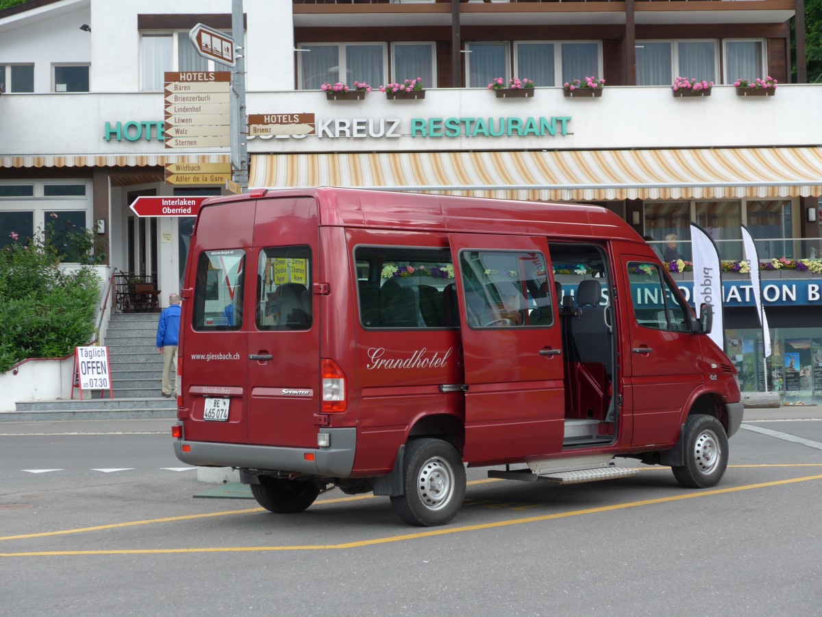 (151'558) - Grandhotel Giessbach, Brienz - BE 465'074 - Mercedes am 15. Juni 2014 beim Bahnhof Brienz