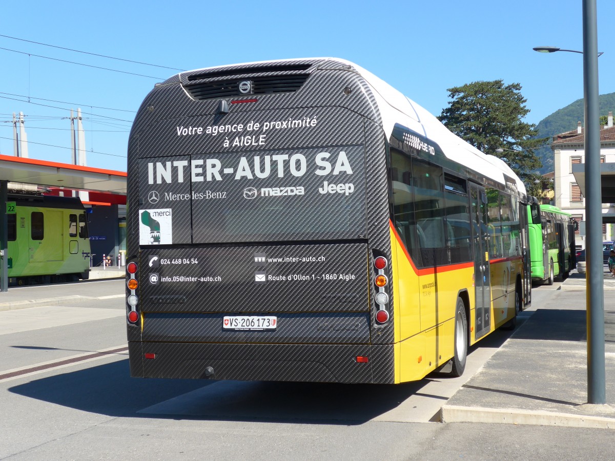 (151'611) - TPC Aigle - VS 206'173 - Volvo am 21. Juni 2014 beim Bahnhof Aigle