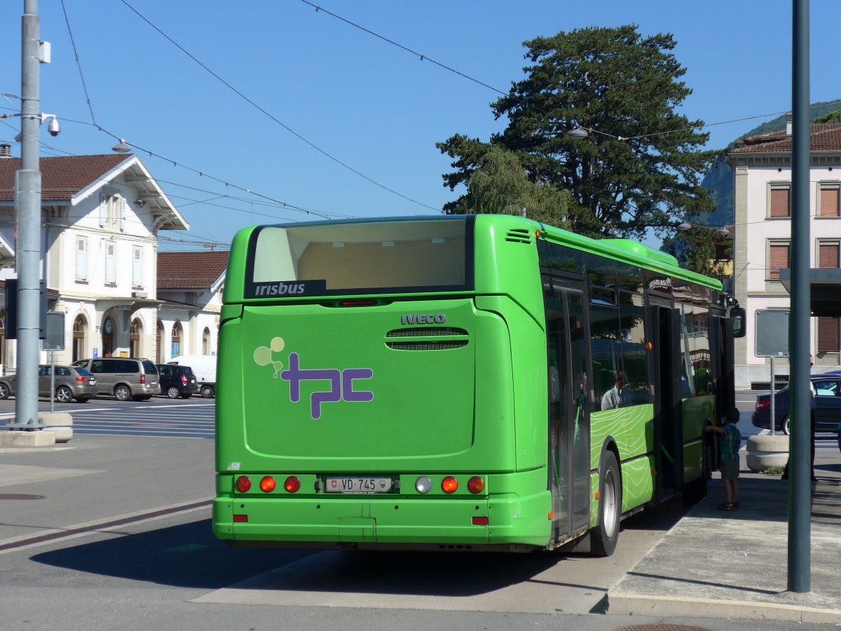 (151'612) - TPC Aigle - VD 745 - Irisbus am 21. Juni 2014 beim Bahnhof Aigle