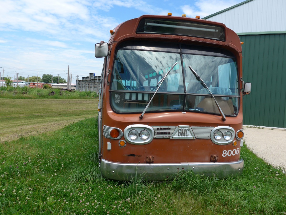 (152'544) - Pace Arlington Hights - Nr. 8006 - GMC am 11. Juli 2014 in Union, Railway Museum