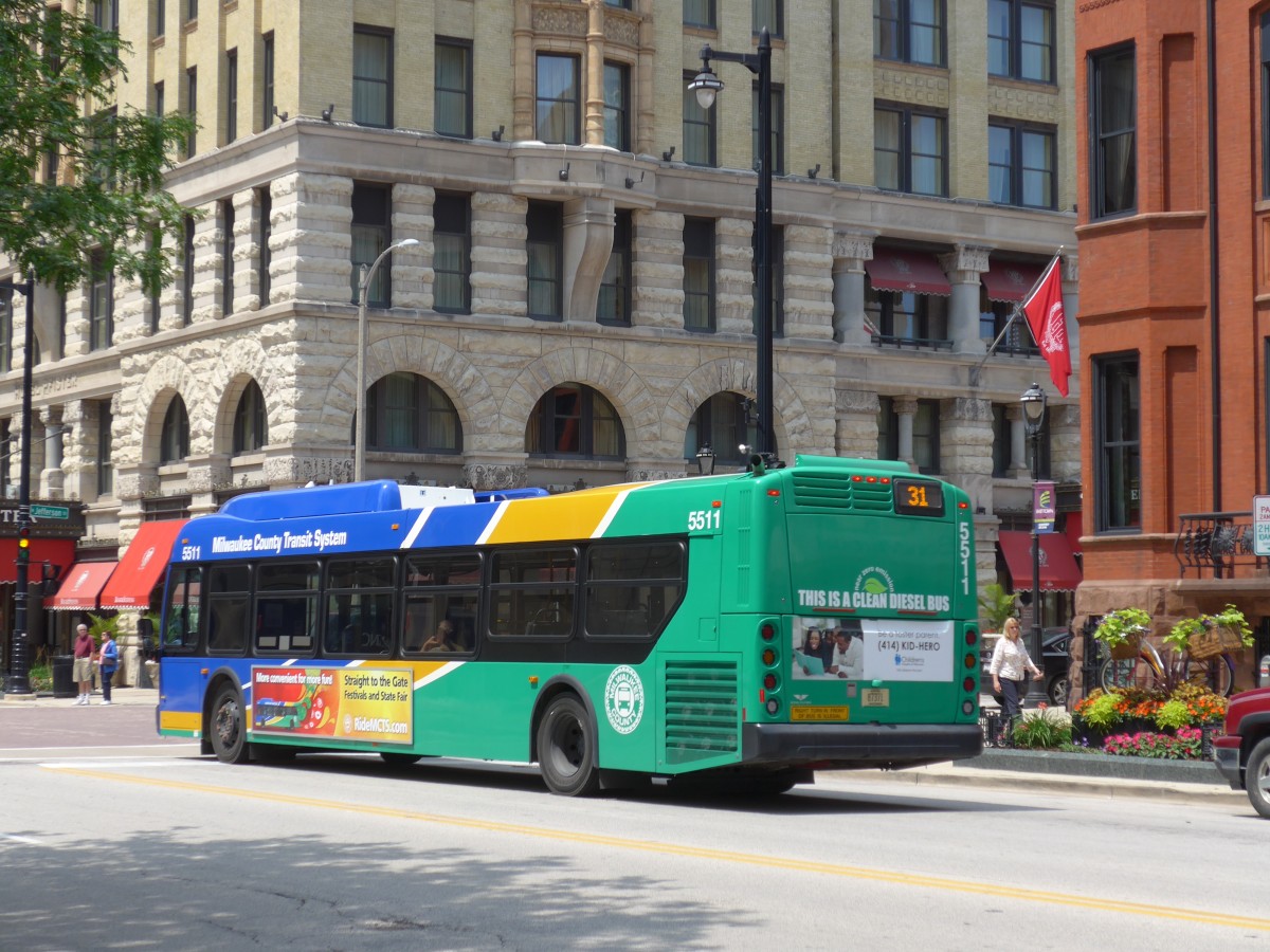 (153'019) - MCTS Milwaukee - Nr. 5511/87'371 - New Flyer am 17. Juli 2014 in Milwaukee