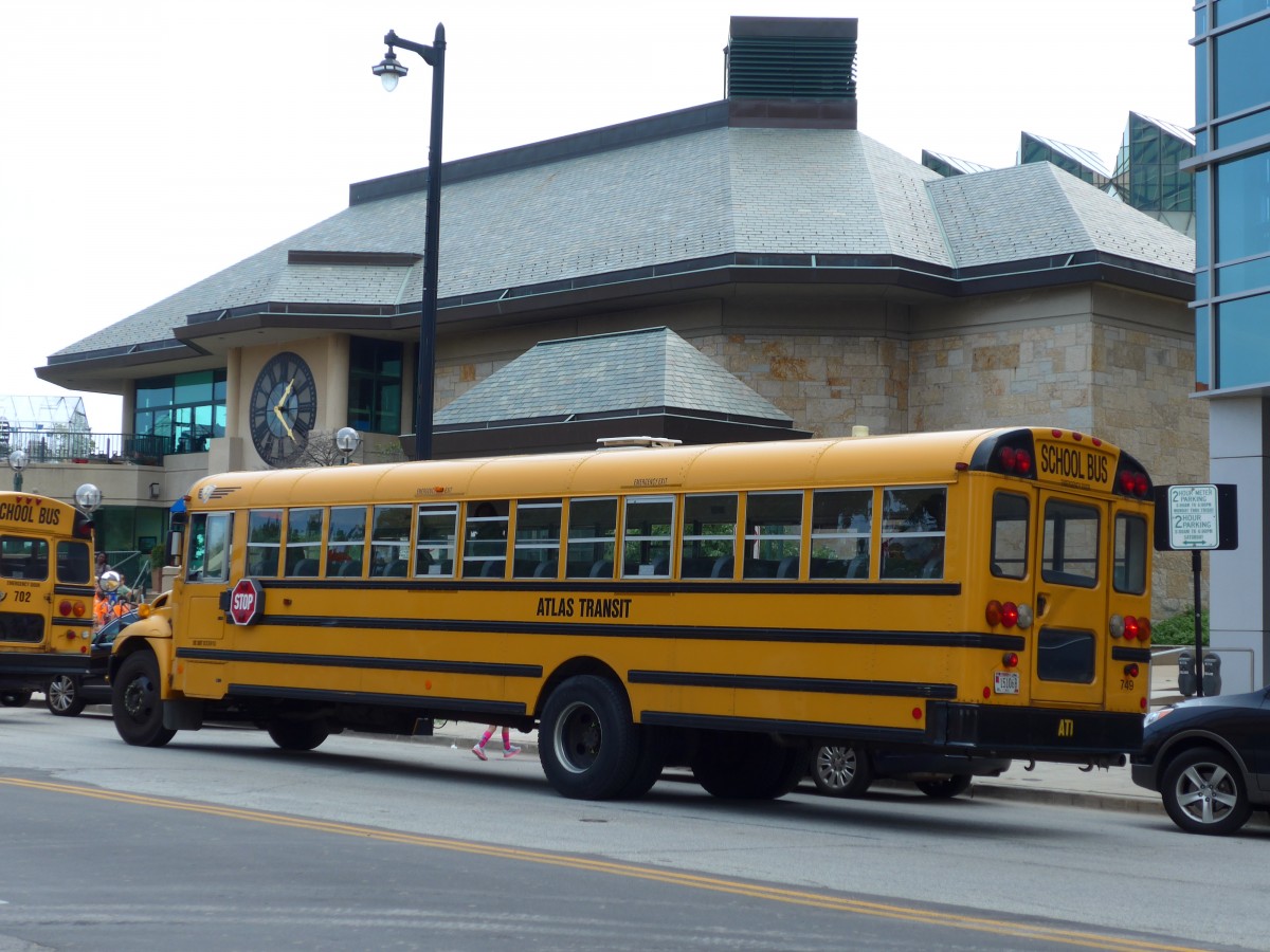 (153'051) - Atlas Transit, Milwaukee - Nr. 749/15'106 B - International am 17. Juli 2014 in Milwaukee