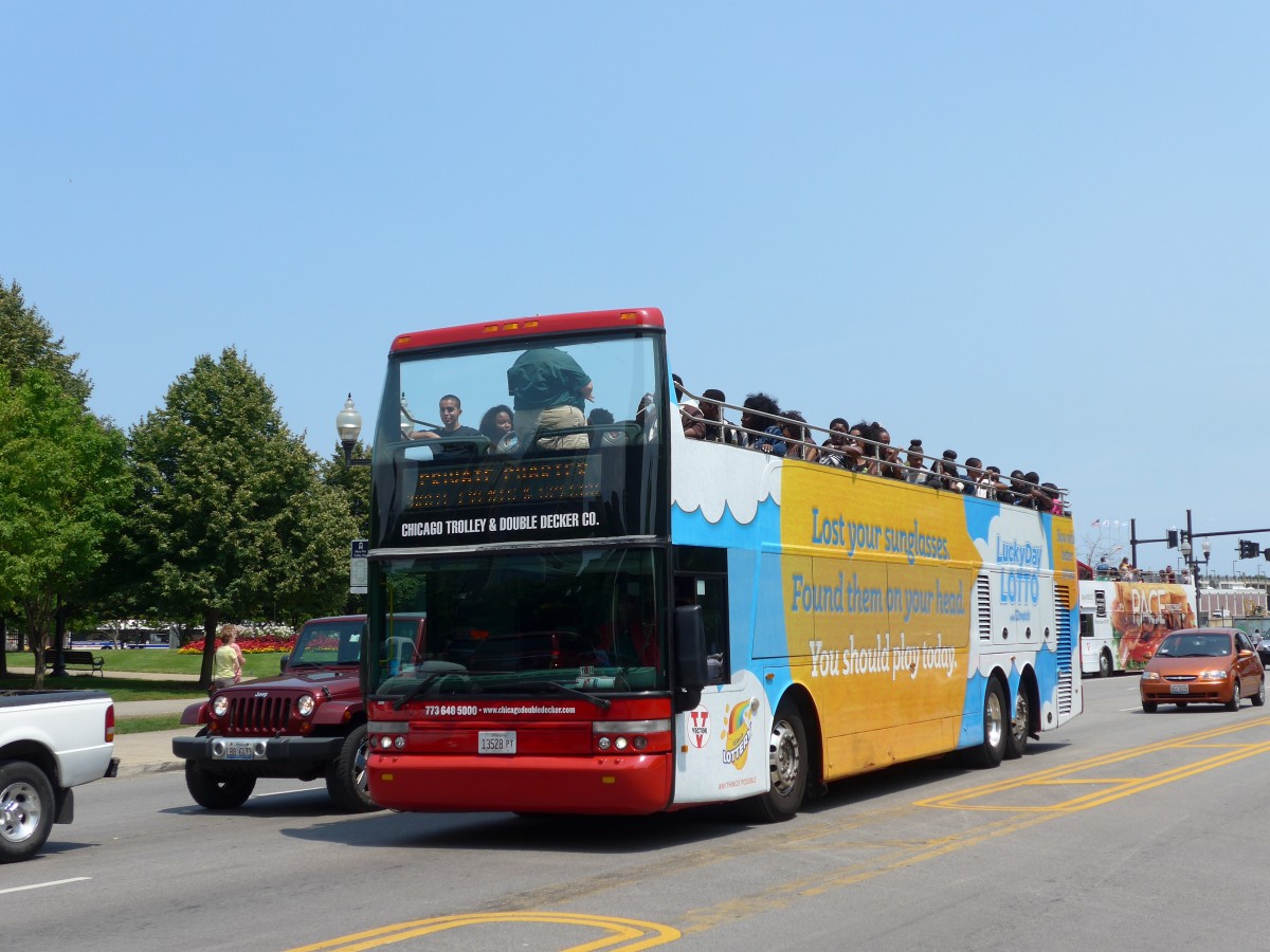 (153'197) - Trolley&Double Decker, Chicago - 13'528 PT - ??? am 18. Juli 2014 in Chicago, Navy Pier