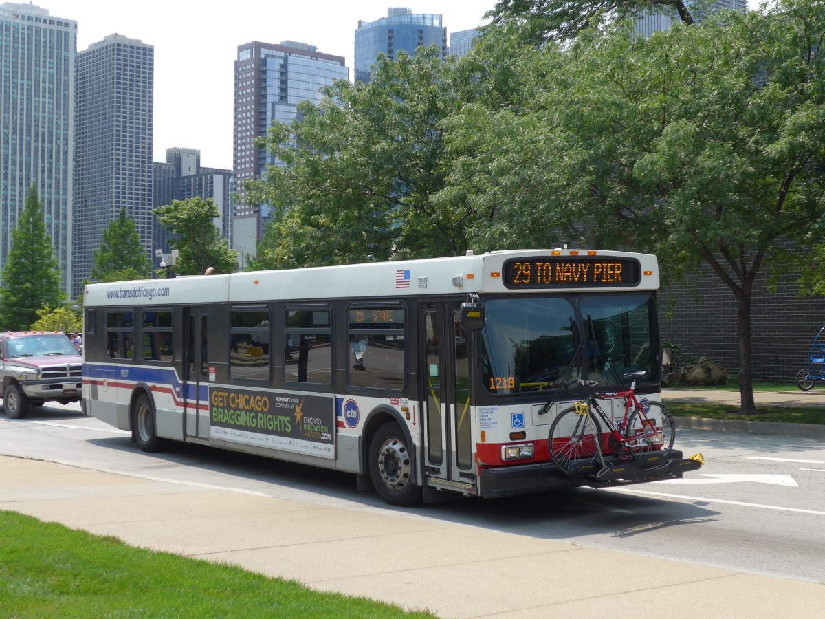 (153'204) - CTA Chicago - Nr. 1607/M 169'007 - New Flyer am 18. Juli 2014 in Chicago, Navy Pier