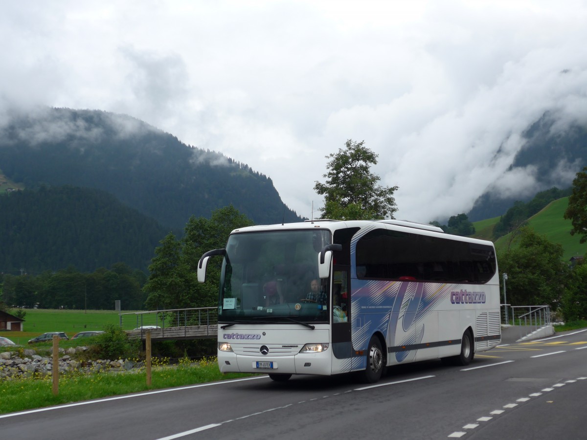 (153'564) - Aus Italien: Cattazzo, Tregnago - EM-407 EK - Mercedes am 3. August 2014 beim Bahnhof Grindelwald Grund