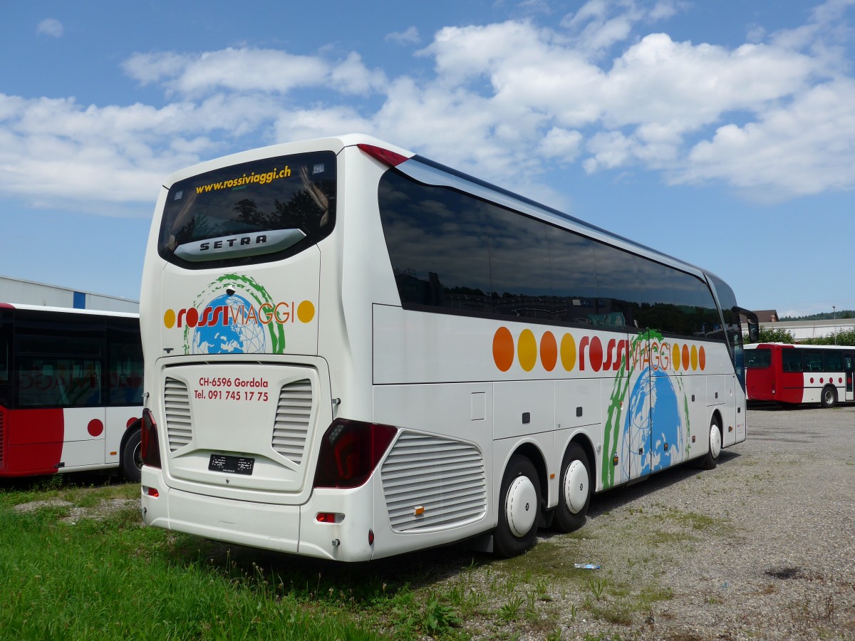 (153'630) - Rossi, Gordola - Setra am 4. August 2014 in Kloten, EvoBus