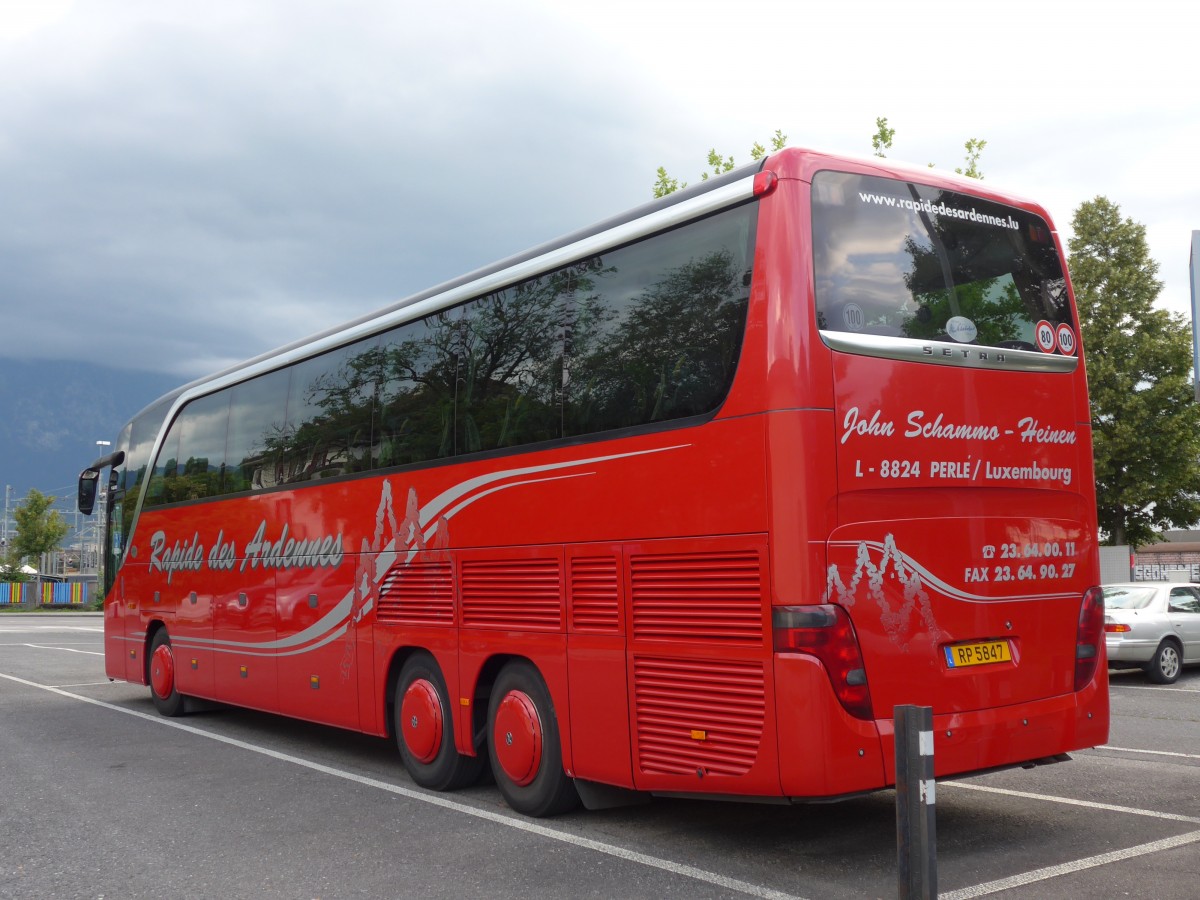 (153'668) - Aus Luxemburg: Schammo-Heinen, Perl - RP 5847 - Setra am 5. August 2014 in Thun, Seestrasse