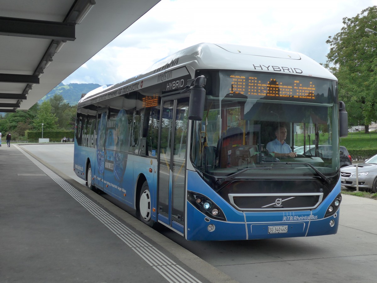 (153'897) - RTB Altsttten - Nr. 92/SG 340'445 - Volvo am 16. August 2014 beim Bahnhof Altsttten