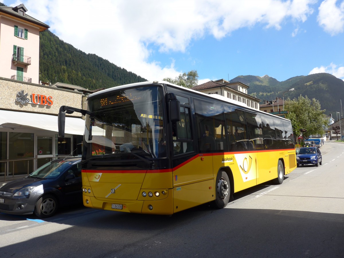 (154'784) - Barenco, Faido - TI 241'030 - Volvo am 1. September 2014 beim Bahnhof Airolo