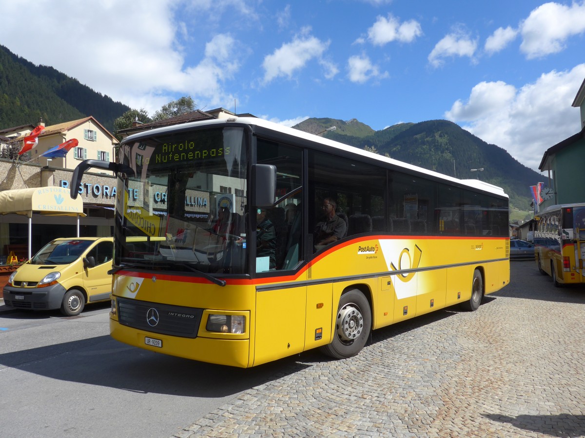 (154'790) - Mattli, Wassen - UR 9209 - Mercedes am 1. September 2014 beim Bahnhof Airolo