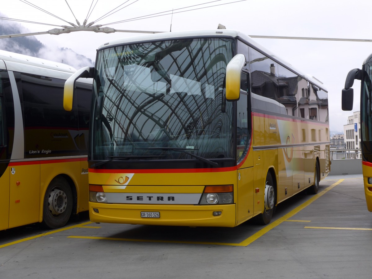 (154'921) - PostAuto Graubnden - GR 160'326 - Setra am 13. September 2014 in Chur, Postautostation