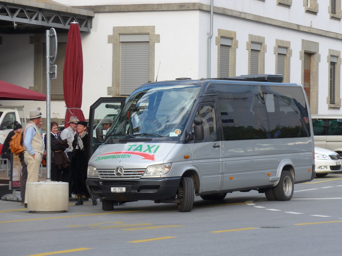 (155'329) - Zurbriggen, Saas-Almagell - VS 735 - Mercedes am 21. September 2014 beim Bahnhof Brig