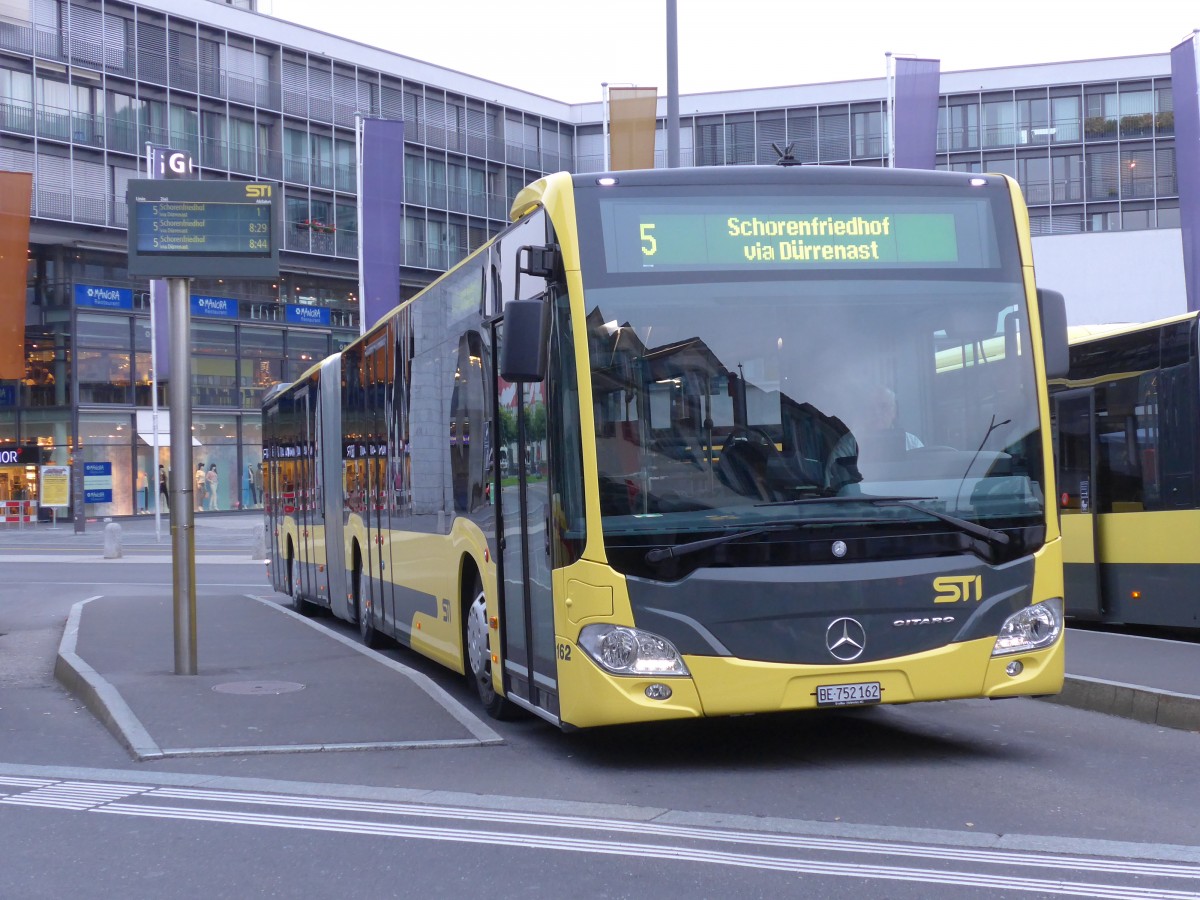 (155'442) - STI Thun - Nr. 162/BE 752'162 - Mercedes am 4. Oktober 2014 beim Bahnhof Thun