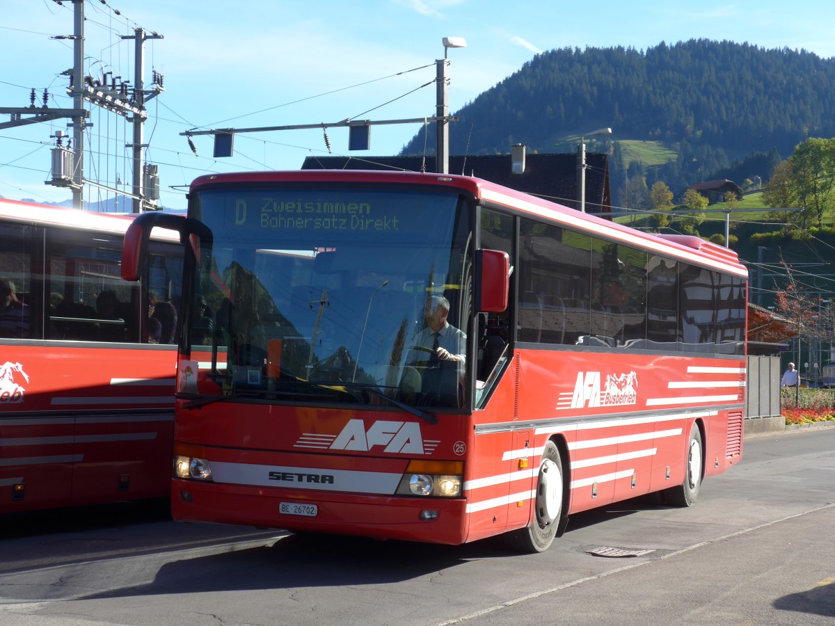 (155'860) - AFA Adelboden - Nr. 25/BE 26'702 - Setra (ex Nr. 12) am 19. Oktober 2014 beim Bahnhof Zweisimmen